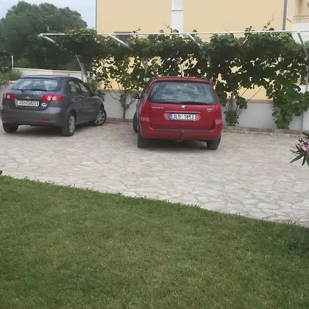 With Parking Space Biograd Na Moru, Biograd - 15472 شقة بيوغْغاد نا موغو